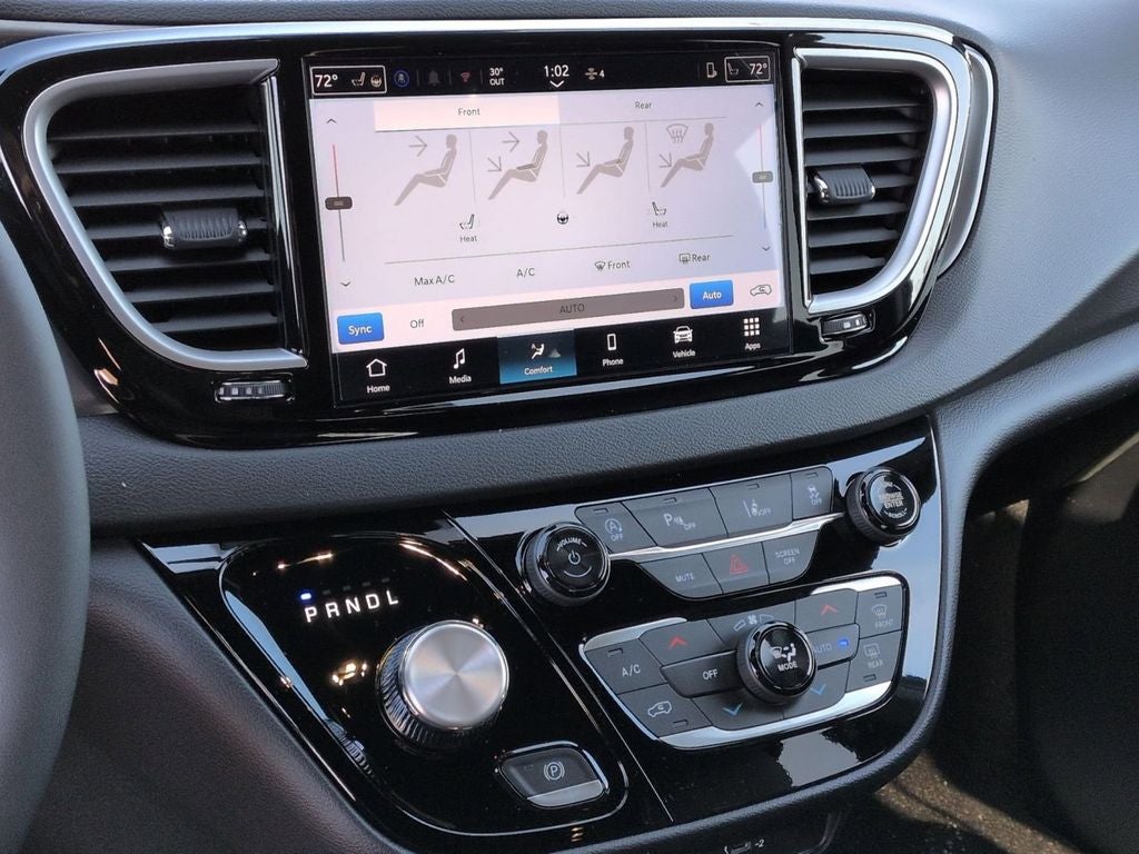 2026 Chrysler Voyager VOYAGER LX