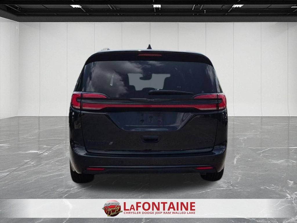 2025 Chrysler Pacifica Limited