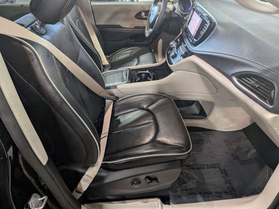 2023 Chrysler Pacifica Hybrid Limited