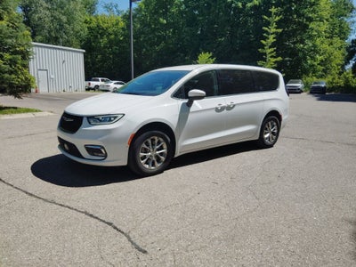 2023 Chrysler Pacifica Touring L AWD