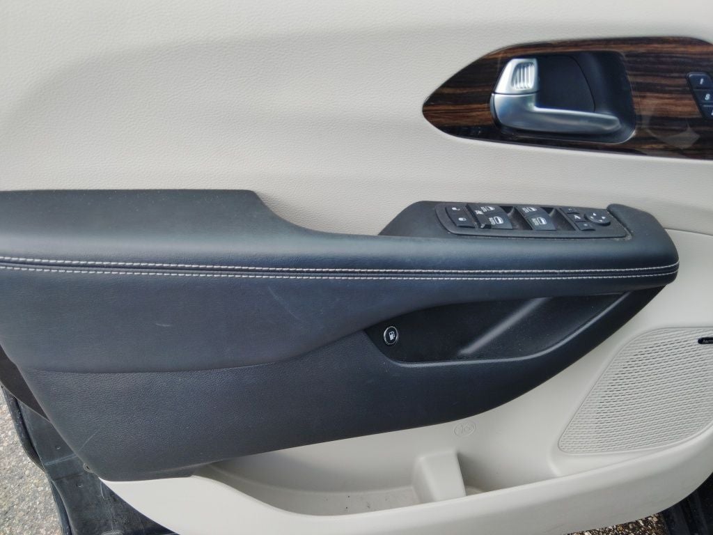 2023 Chrysler Pacifica Limited AWD