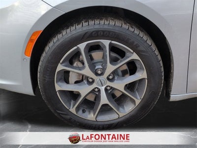 2022 Chrysler Pacifica Limited AWD