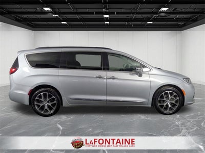 2022 Chrysler Pacifica Limited AWD