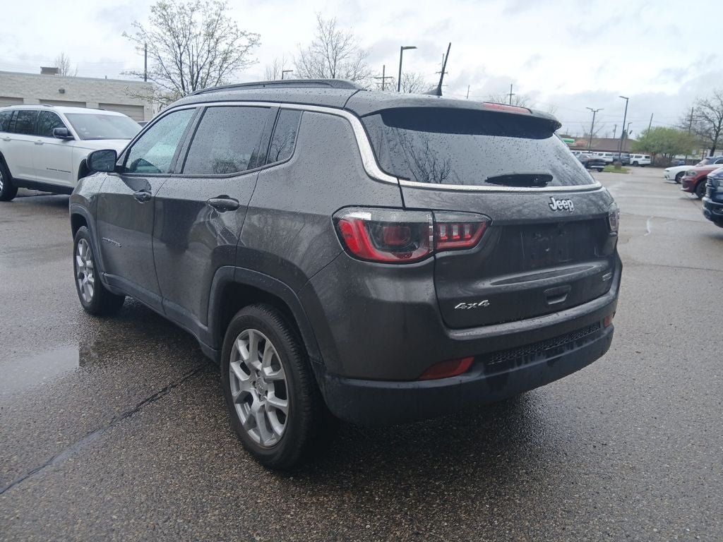 2022 Jeep Compass Latitude Lux