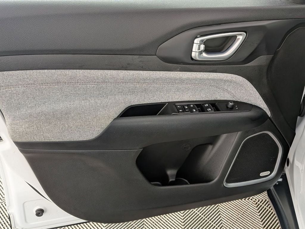 2024 Jeep Compass Latitude Lux FWD