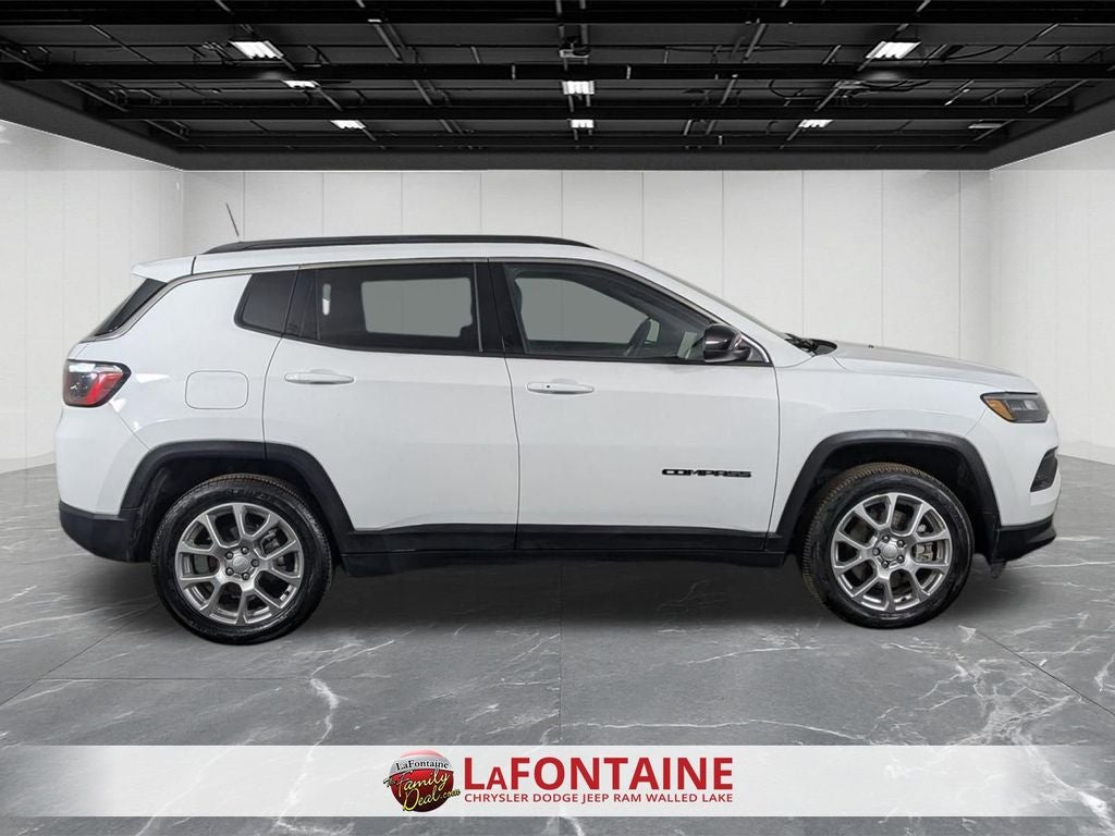 2024 Jeep Compass Latitude Lux FWD