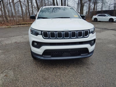 2023 Jeep Compass Latitude Lux FWD
