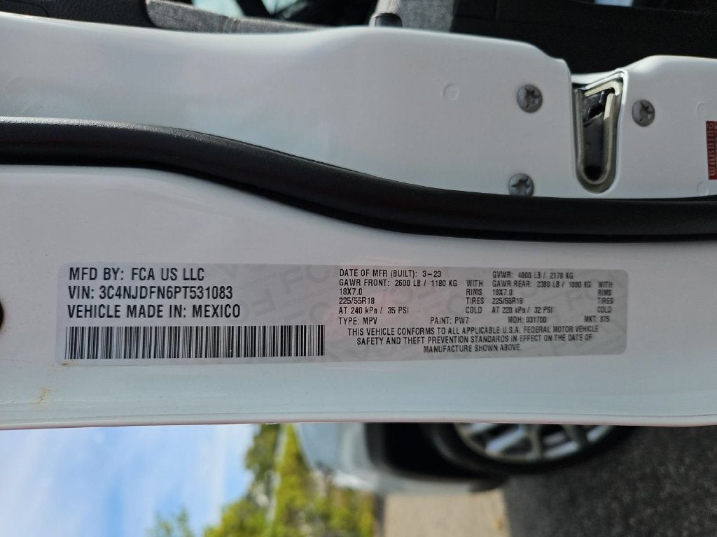 2023 Jeep Compass Latitude Lux FWD