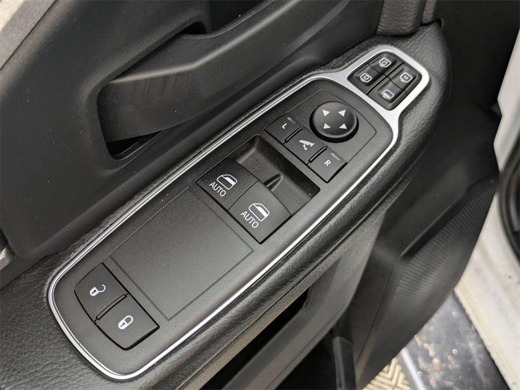 2024 RAM 3500 Tradesman Regular Cab 4x4 8' Box