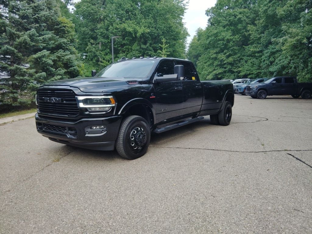 2021 RAM 3500 Laramie Crew Cab 4x4 8' Box