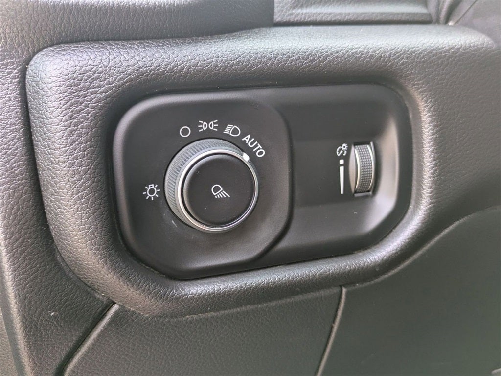 2024 RAM 2500 Tradesman Crew Cab 4x4 6'4' Box