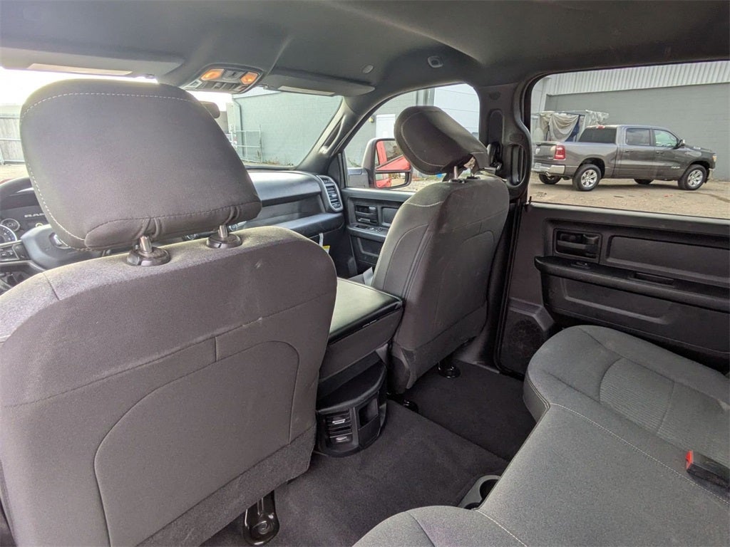 2024 RAM 2500 Tradesman Crew Cab 4x4 6'4' Box