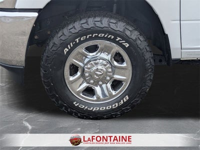 2022 RAM 2500 Tradesman Crew Cab 4x4 8' Box