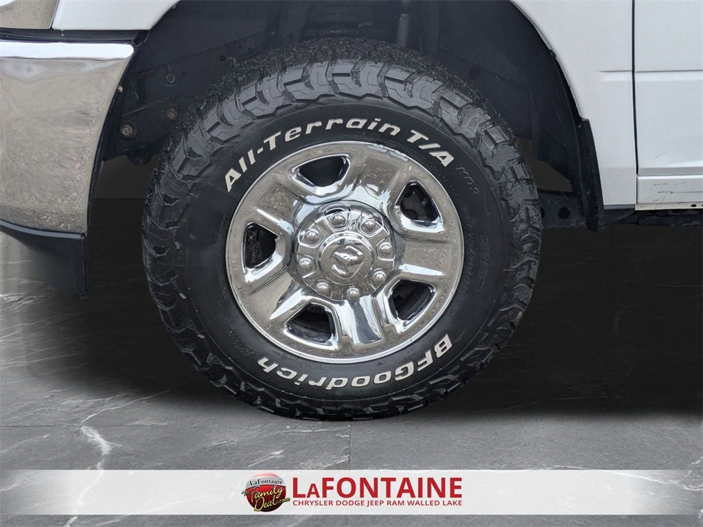 2022 RAM 2500 Tradesman Crew Cab 4x4 8' Box