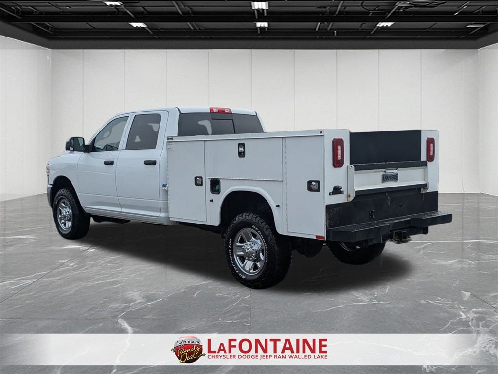 2022 RAM 2500 Tradesman Crew Cab 4x4 8' Box