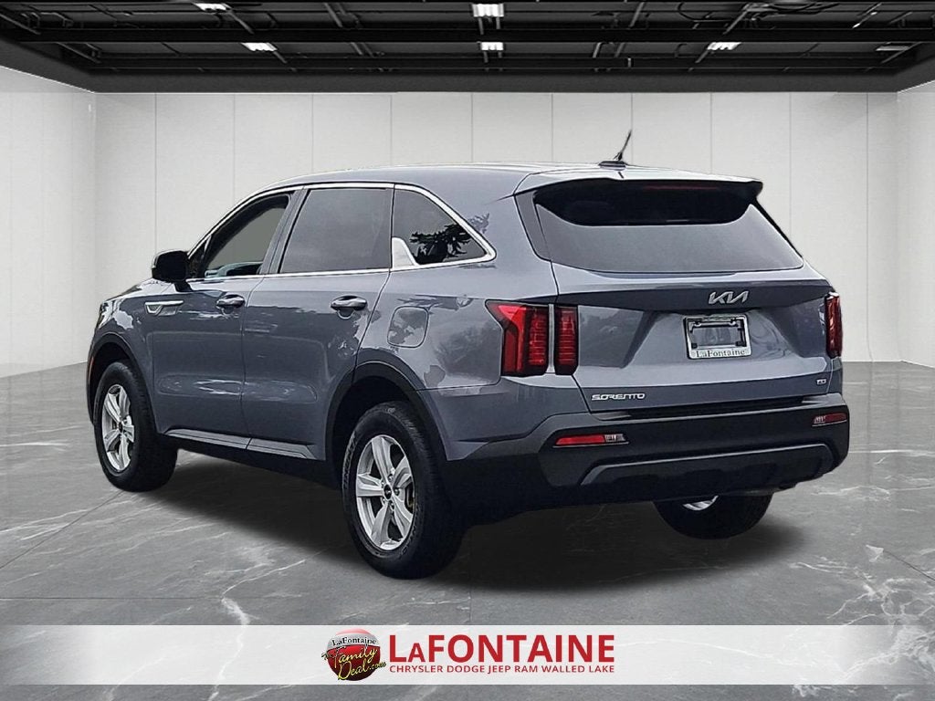 2023 Kia Sorento LX