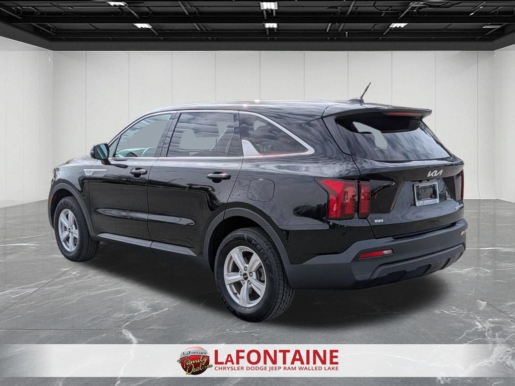 2023 Kia Sorento LX