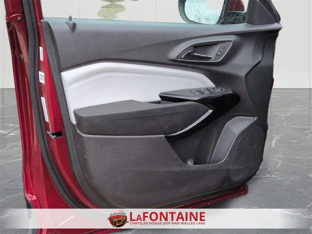 2025 Chevrolet Trax FWD LT