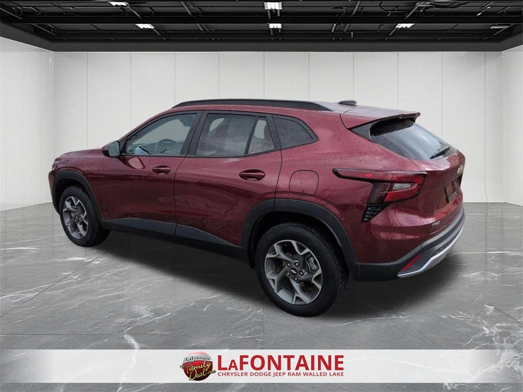 2025 Chevrolet Trax FWD LT