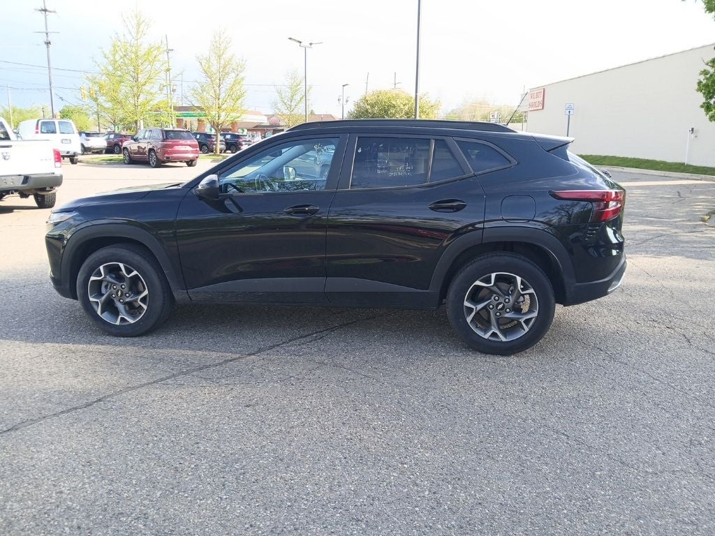 2025 Chevrolet Trax FWD LT