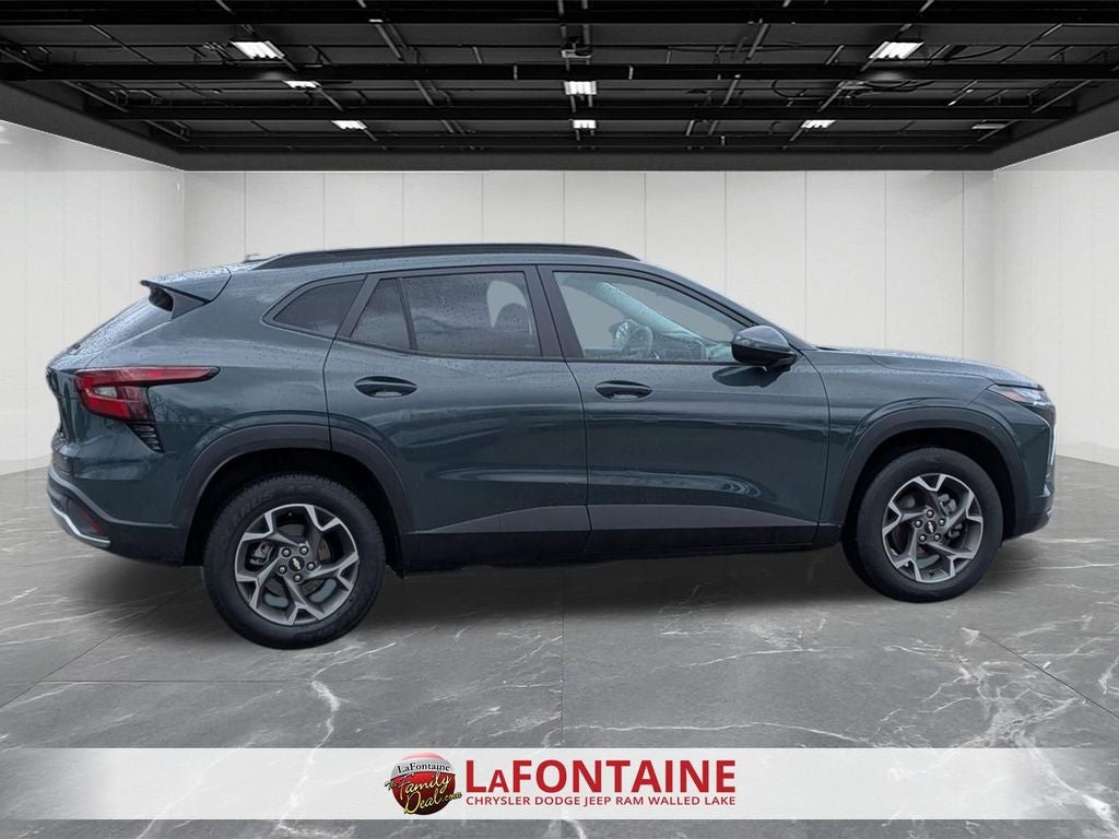 2025 Chevrolet Trax FWD LT