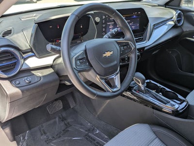 2025 Chevrolet Trax FWD LT