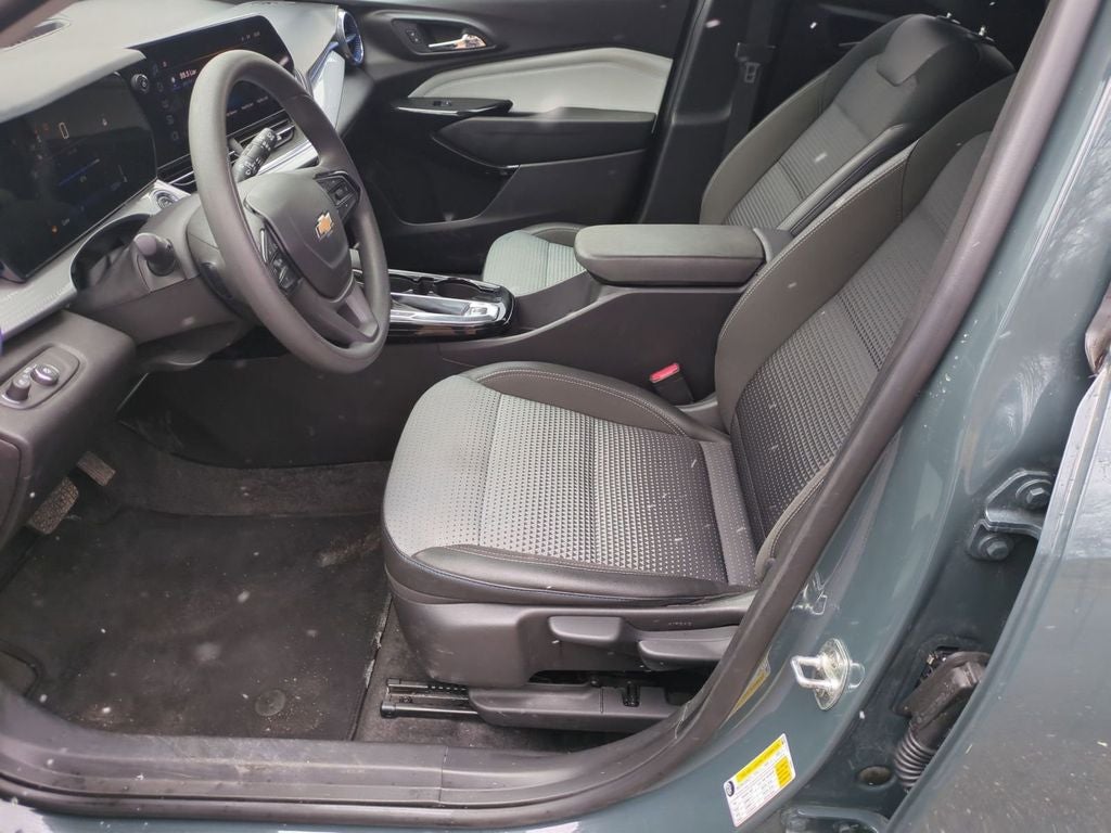 2025 Chevrolet Trax FWD LT