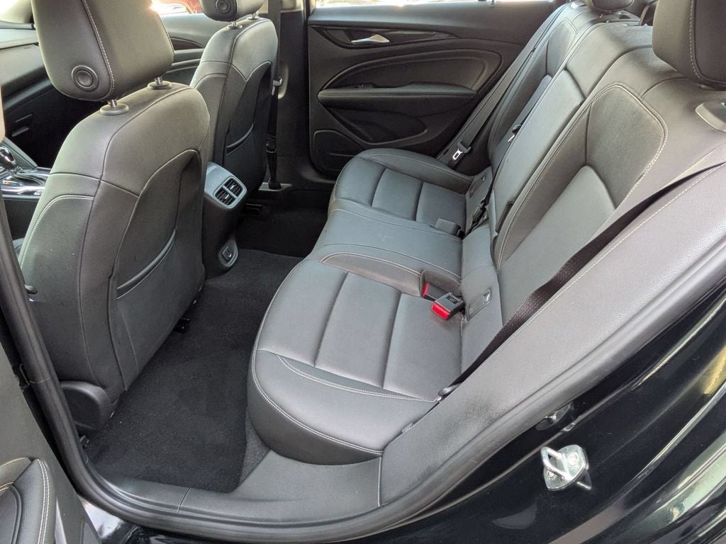 2020 Buick Regal Sportback AWD Essence