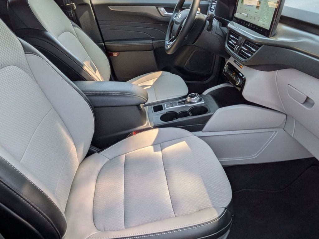 2025 Ford Escape Plug-In Hybrid Base