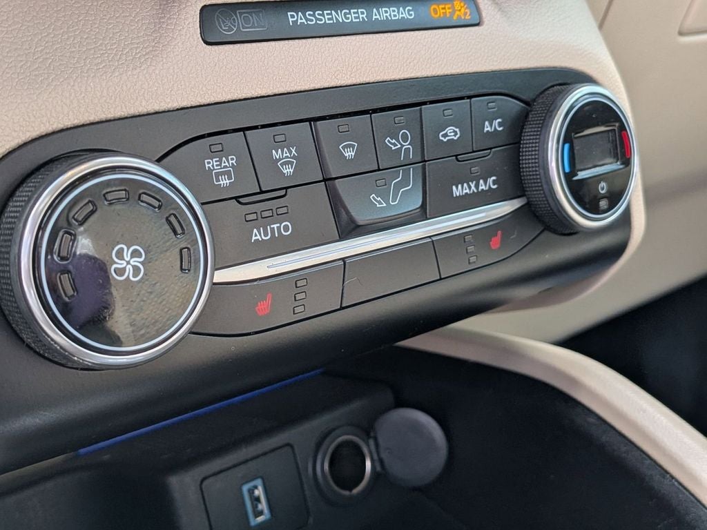 2020 Ford Escape SE
