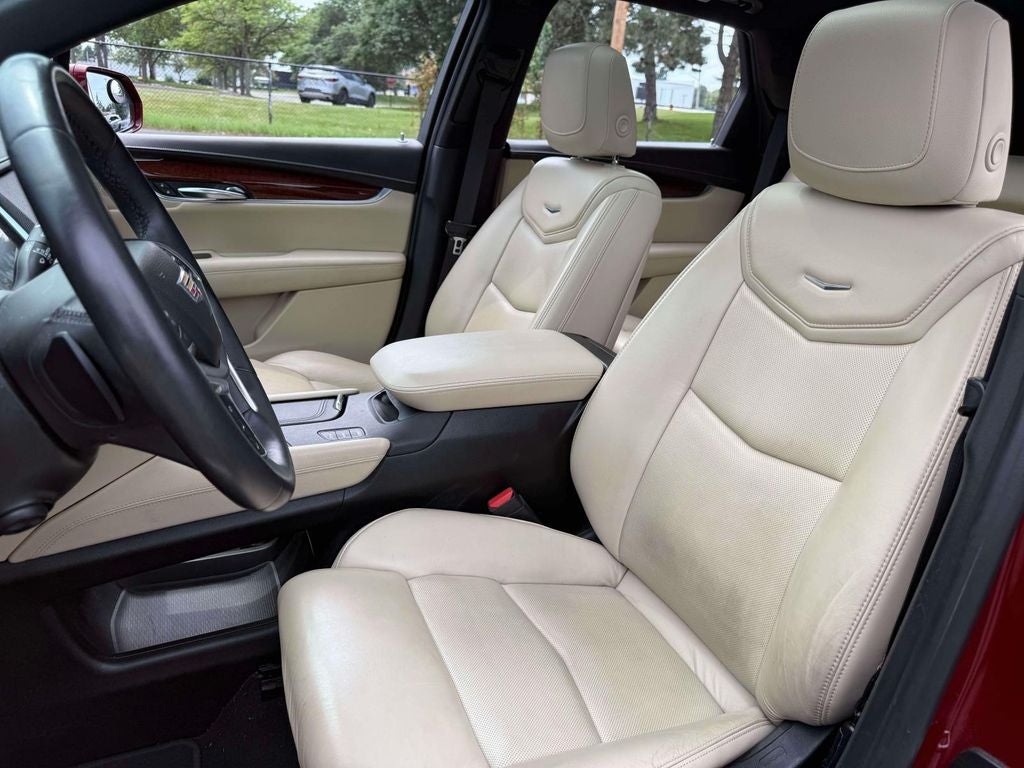 2017 Cadillac XT5 Premium Luxury