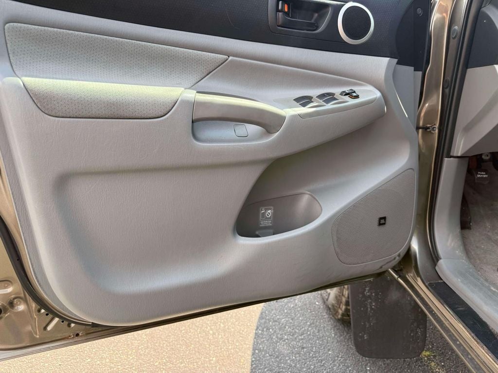 2011 Toyota Tacoma Base V6