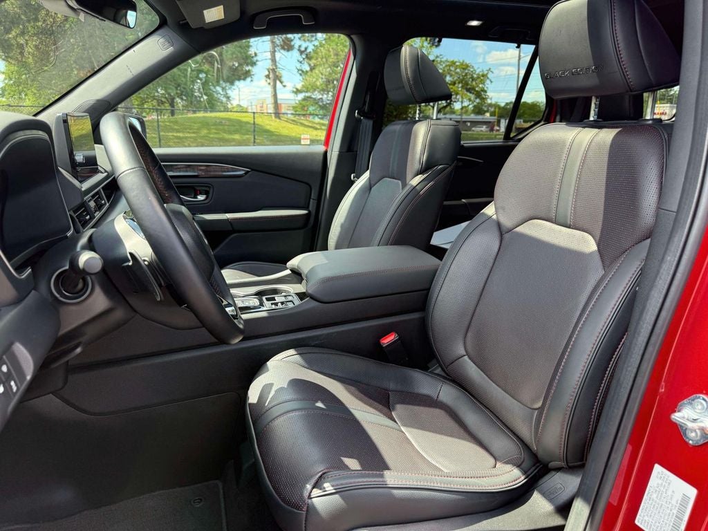 2025 Honda Pilot Black Edition