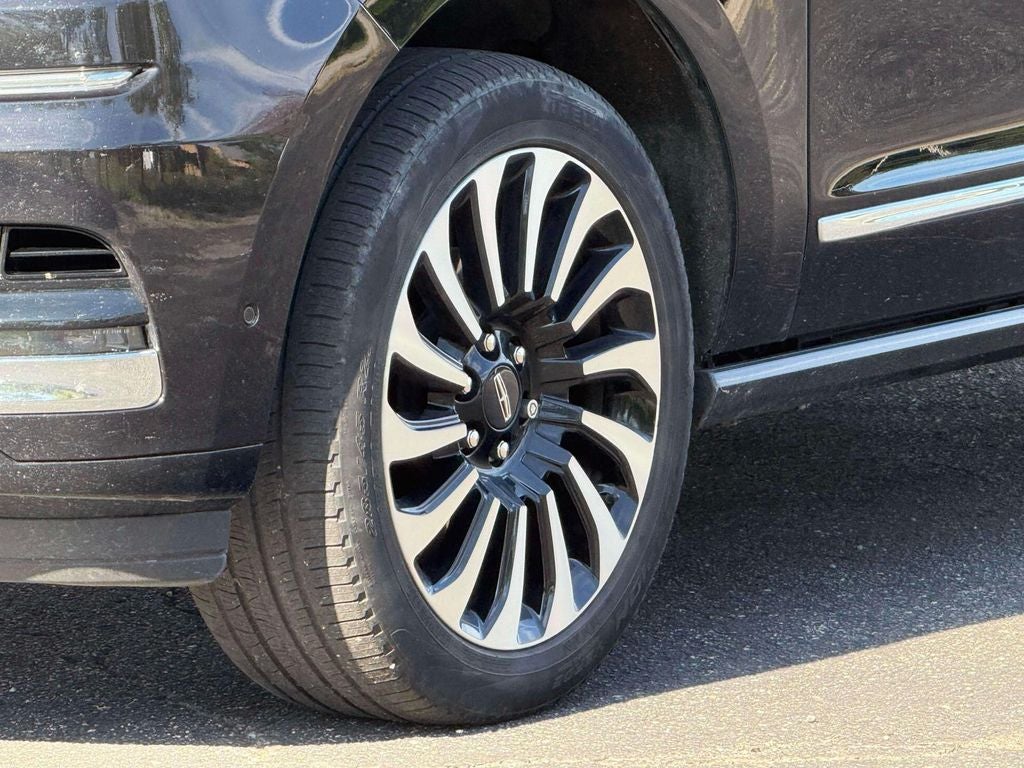2023 Lincoln Navigator L Black Label