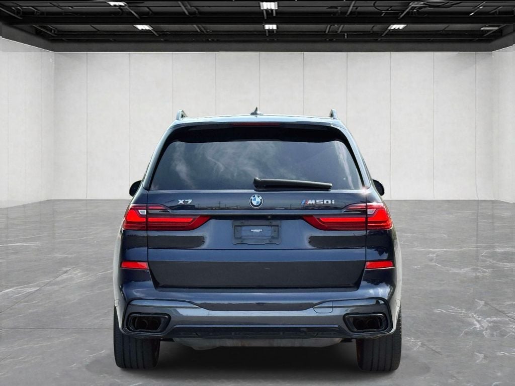 2021 BMW X7 M50i