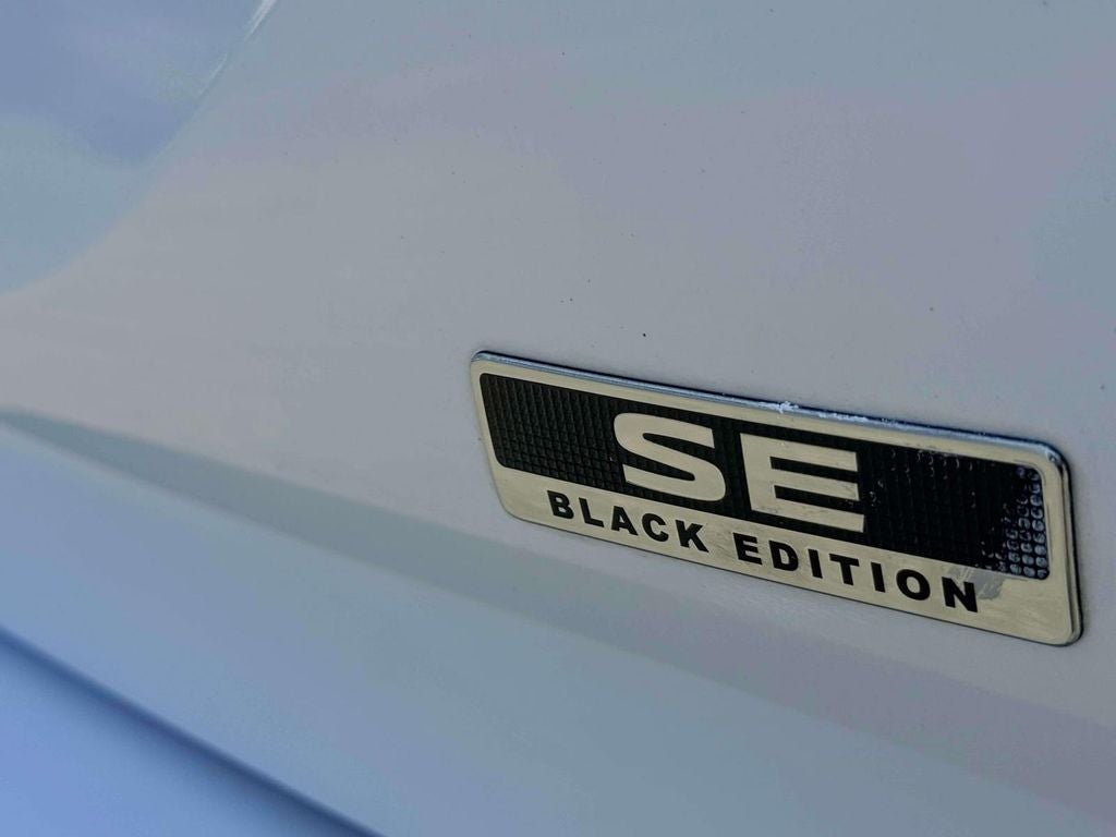 2023 Mitsubishi Outlander Black Edition
