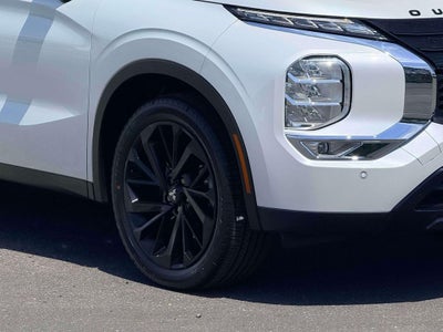 2023 Mitsubishi Outlander Black Edition