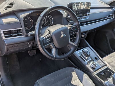 2023 Mitsubishi Outlander SE Black Edition