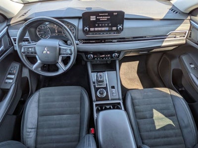 2023 Mitsubishi Outlander SE Black Edition