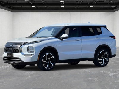 2022 Mitsubishi Outlander ES