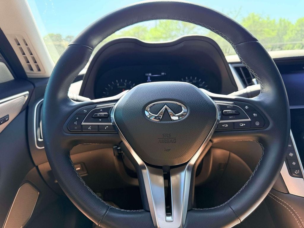 2023 INFINITI Q50 LUXE