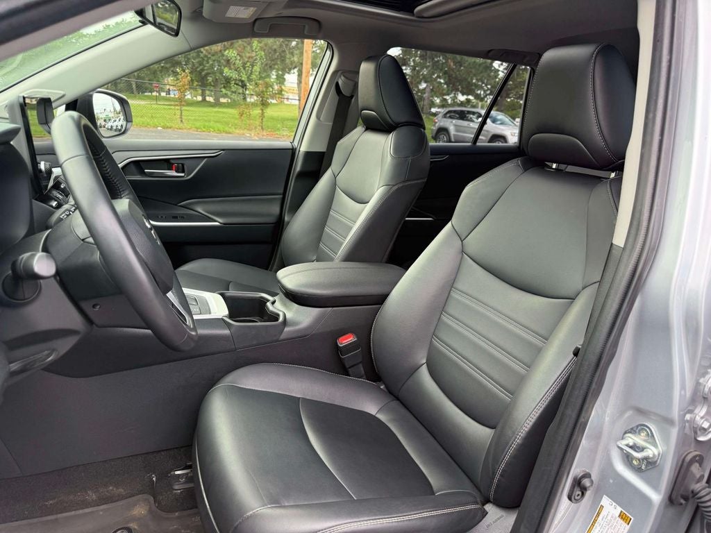 2025 Toyota RAV4 Hybrid XLE Premium