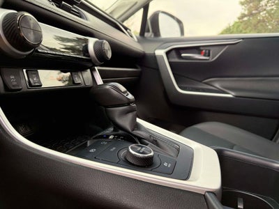 2025 Toyota RAV4 Hybrid XLE Premium