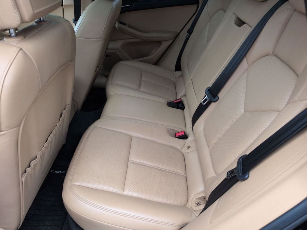 2018 Porsche Macan Base