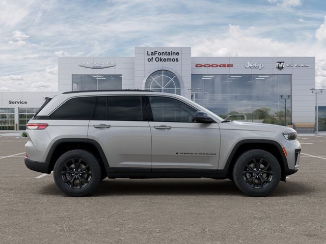 2026 Jeep Grand Cherokee Laredo Altitude