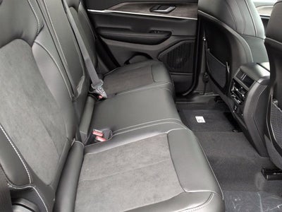 2026 Jeep Grand Cherokee Altitude