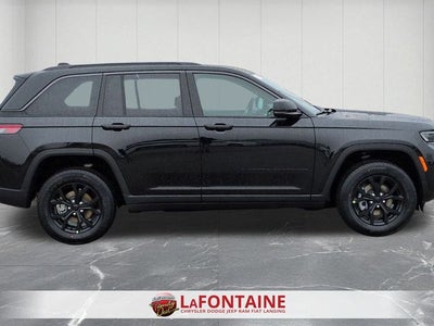 2026 Jeep Grand Cherokee Laredo