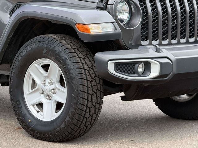 2022 Jeep Gladiator Sport