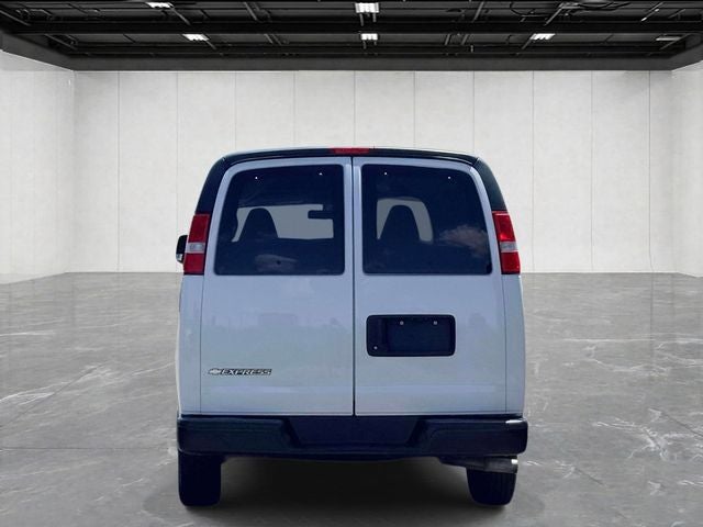 2023 Chevrolet Express 3500 15 Passenger LS Passenger