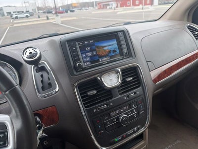2014 Chrysler Town & Country Touring